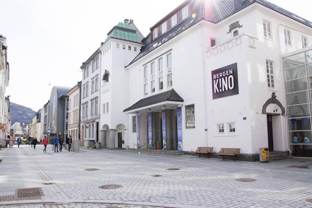 Dinbnb Homes I 4-Bedroom Historical House In Romantic Surroundings Bergen Exteriér fotografie
