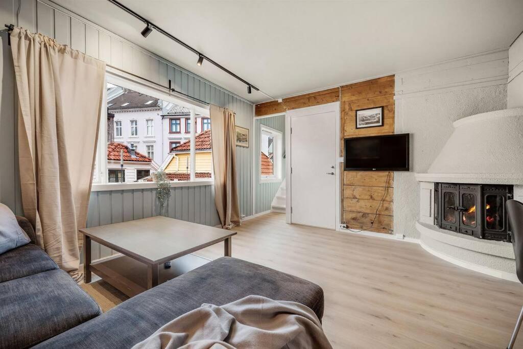 Dinbnb Homes I 4-Bedroom Historical House In Romantic Surroundings Bergen Exteriér fotografie
