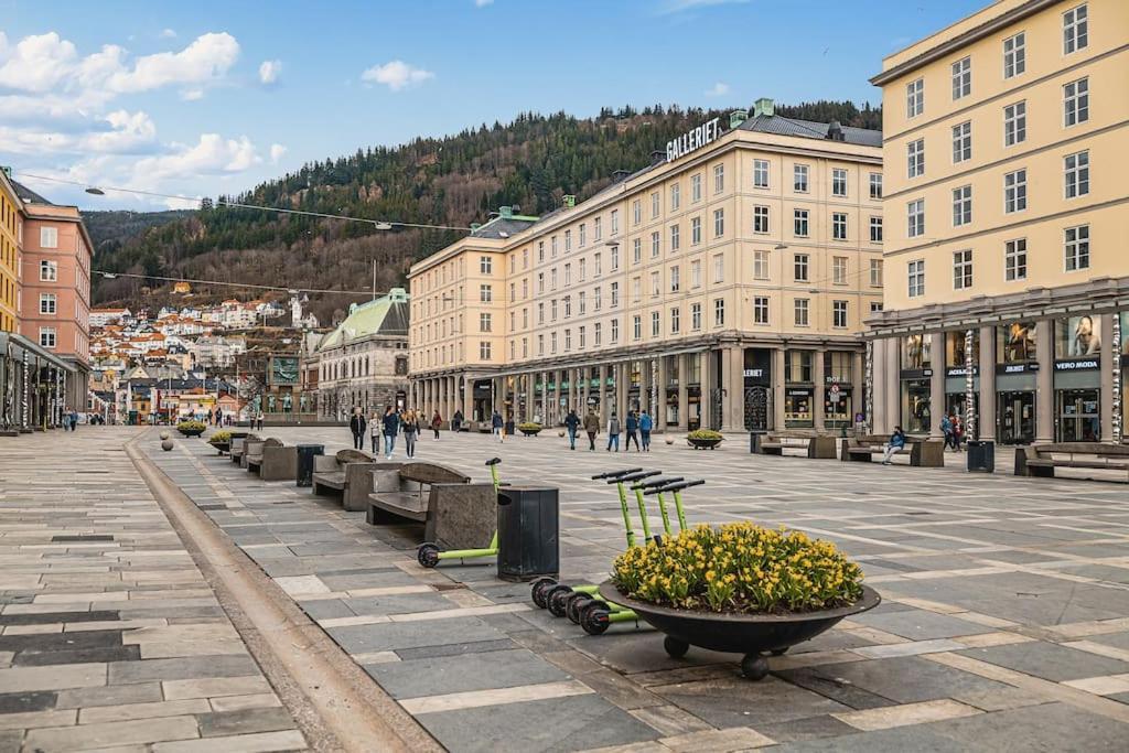 Dinbnb Homes I 4-Bedroom Historical House In Romantic Surroundings Bergen Exteriér fotografie